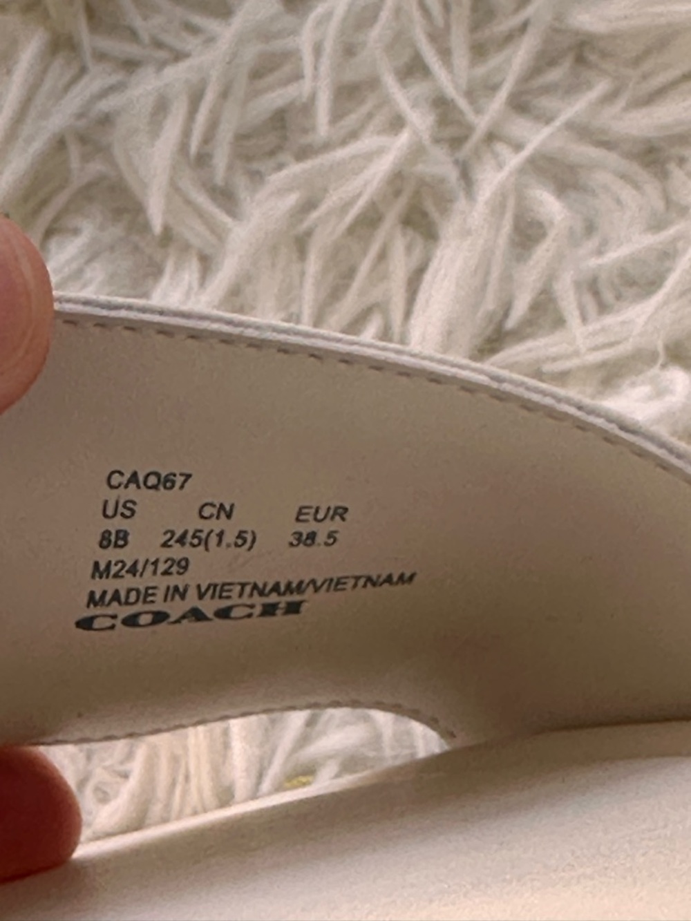 New Coach Cream Leather lock up signature Slide with Gold Logo - Picture 9 of 9